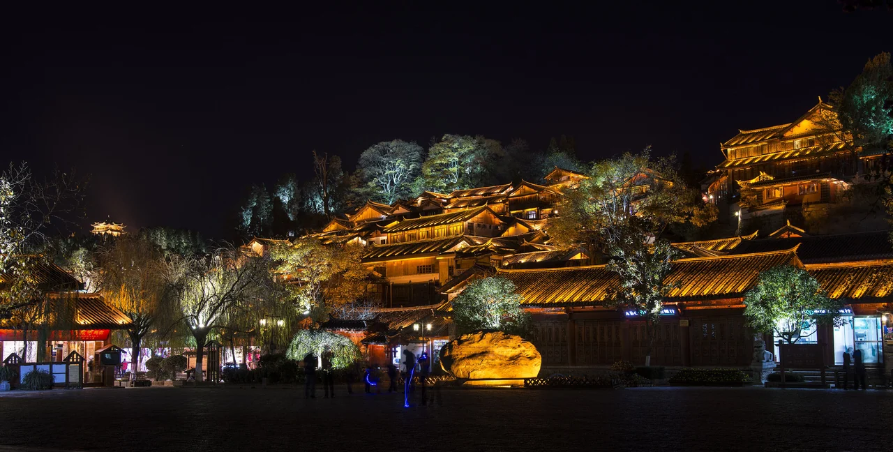 Lijiang Old Town at night